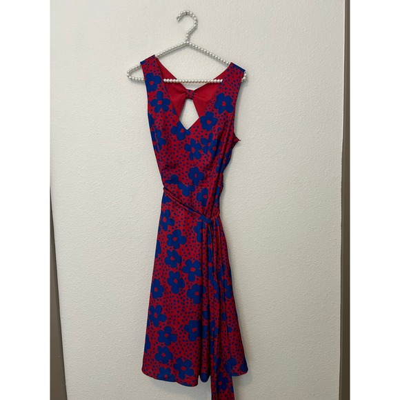 ModCloth Timeless Magnetism A-Line Dress Size Medium Red Blue Floral Knee Length - Picture 2 of 16